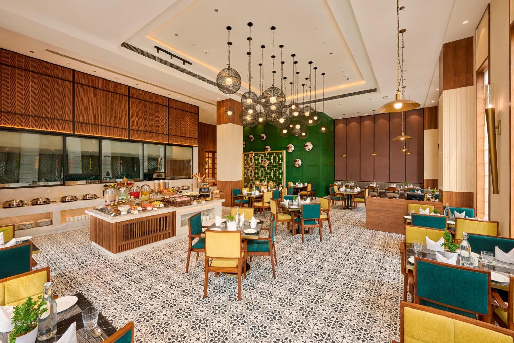 Iris Sarovar Portico Gurgaon Exterior photo